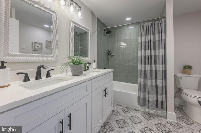 1976 GREENTREE RD, Cherry Hill, NJ 08003