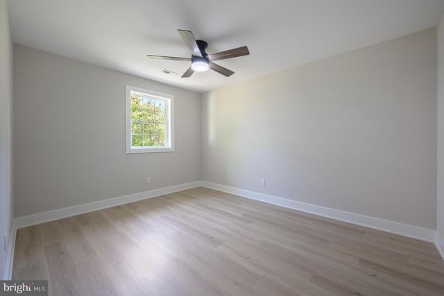 1976 GREENTREE RD, Cherry Hill, NJ 08003