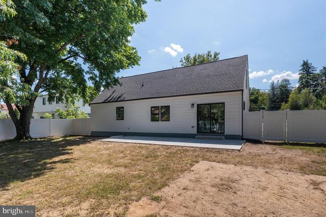 1976 GREENTREE RD, Cherry Hill, NJ 08003