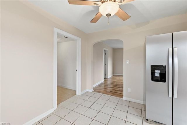 8037 Crescent RD, Norfolk, VA 23505