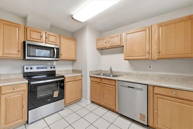 8037 Crescent RD, Norfolk, VA 23505