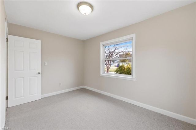 8037 Crescent RD, Norfolk, VA 23505