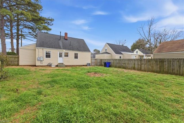 8037 Crescent RD, Norfolk, VA 23505