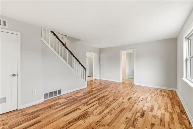 8037 Crescent RD, Norfolk, VA 23505