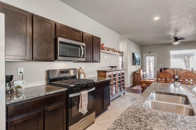 10825 Sabino Loop SW, Albuquerque, NM 87121