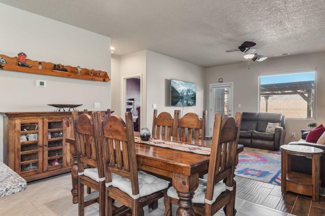 10825 Sabino Loop SW, Albuquerque, NM 87121