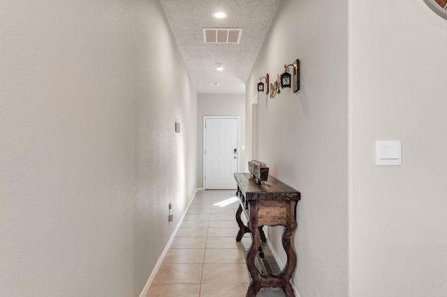 10825 Sabino Loop SW, Albuquerque, NM 87121