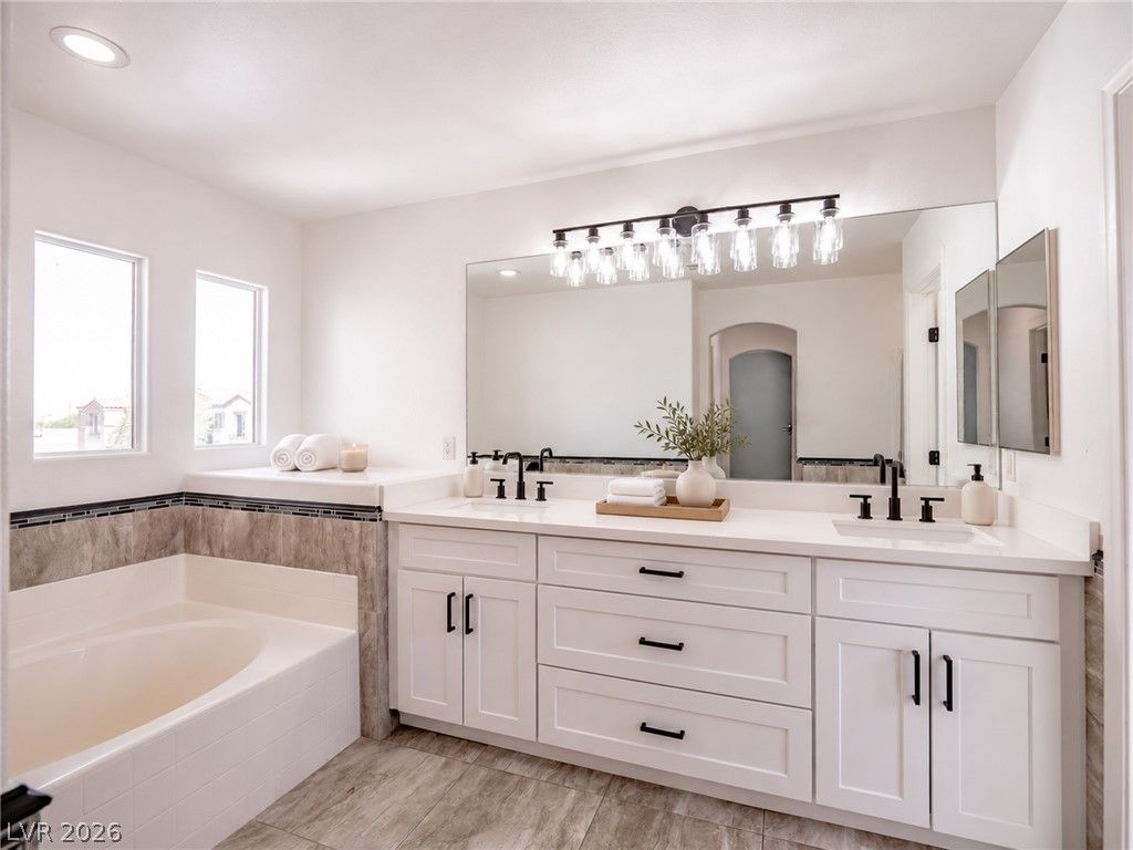 6524 Roundstone Bog Avenue, Las Vegas, NV 89139 — photo 2
