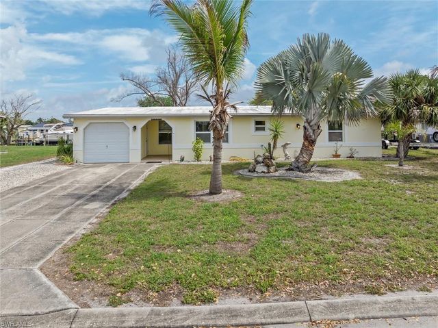 775 Palmetto DR NE, Port Charlotte, FL 33952