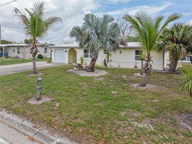 775 Palmetto DR NE, Port Charlotte, FL 33952