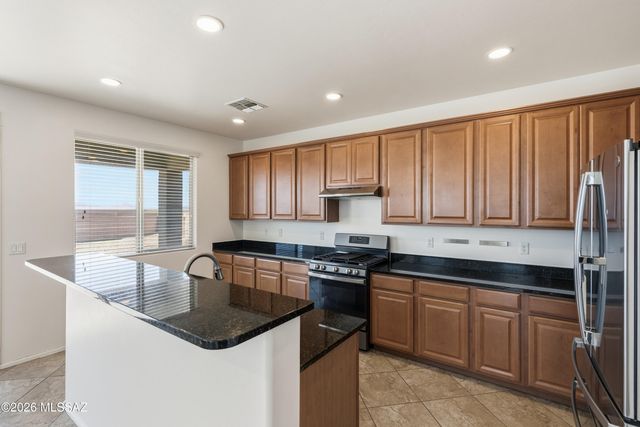 11598 W Rock Village Street, Marana, AZ 85658