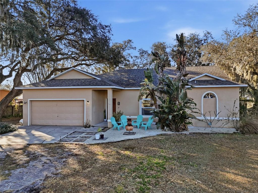Image 6 of property listing at 5980 ED HARRIS COURT, St Cloud, FL 34771