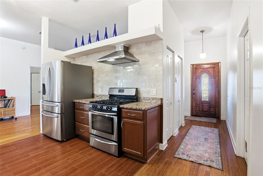 Image 9 of property listing at 5980 ED HARRIS COURT, St Cloud, FL 34771