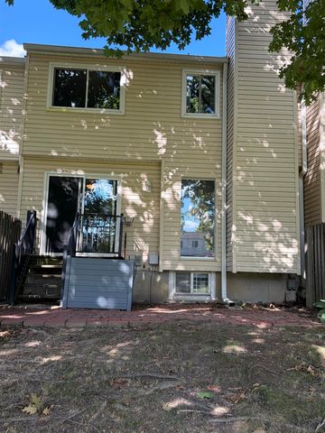 37688 Charter Oaks Boulevard, Clinton Township, MI 48036