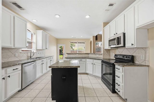 12108 E Canyon Trace Drive, Houston, TX 77095