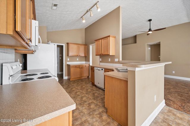 11513 Top Walnut Loop, Louisville, KY 40229