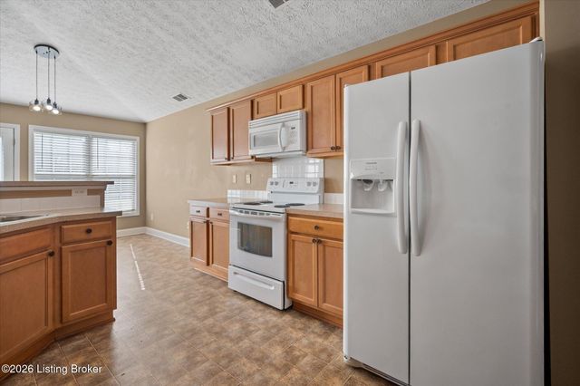11513 Top Walnut Loop, Louisville, KY 40229