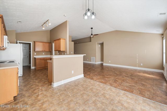 11513 Top Walnut Loop, Louisville, KY 40229