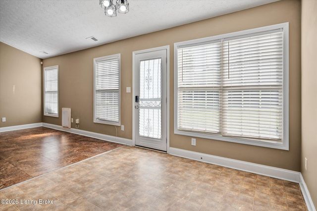 11513 Top Walnut Loop, Louisville, KY 40229