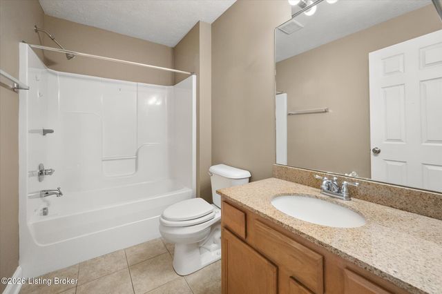 11513 Top Walnut Loop, Louisville, KY 40229