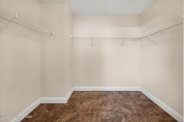 11513 Top Walnut Loop, Louisville, KY 40229