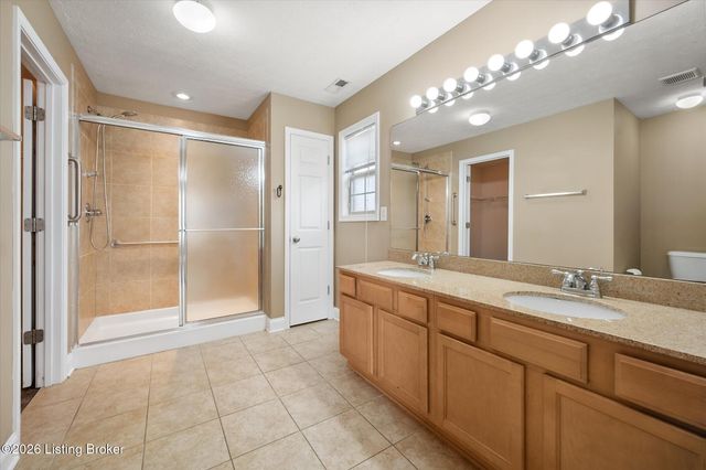 11513 Top Walnut Loop, Louisville, KY 40229
