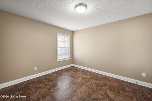 11513 Top Walnut Loop, Louisville, KY 40229