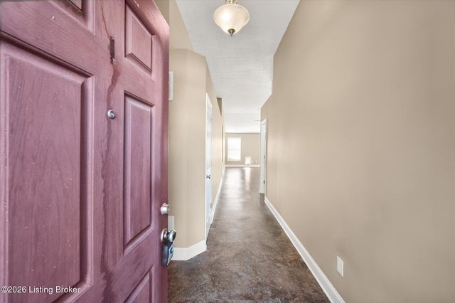 11513 Top Walnut Loop, Louisville, KY 40229