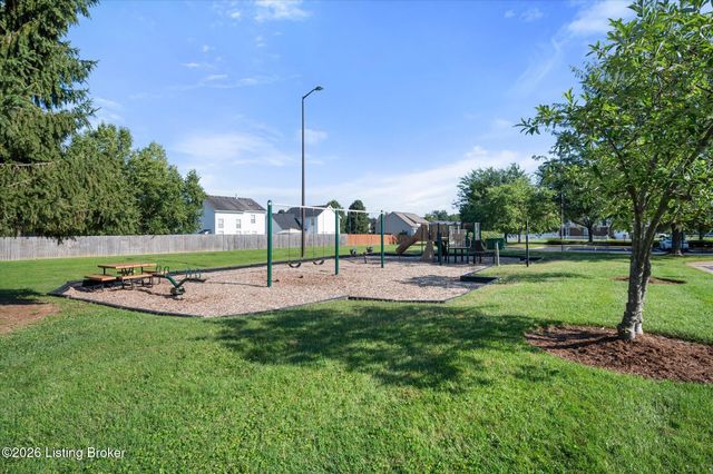11513 Top Walnut Loop, Louisville, KY 40229