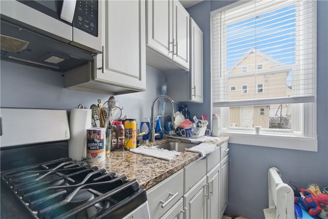 85 Hendricks Street, Central Falls, RI 02863