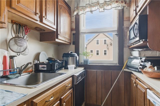 85 Hendricks Street, Central Falls, RI 02863