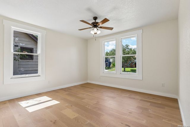 311 FURR DR, San Antonio, TX 78201