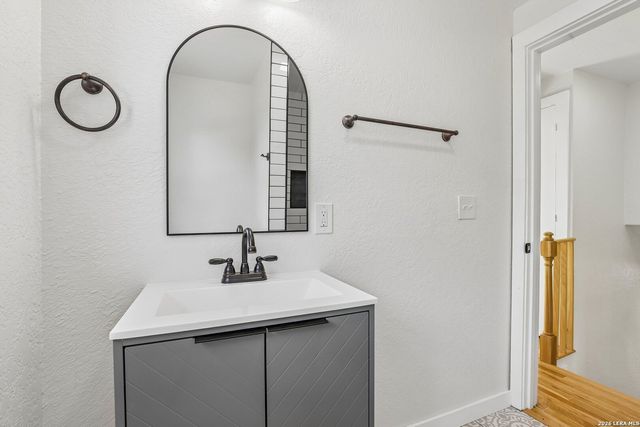 311 FURR DR, San Antonio, TX 78201