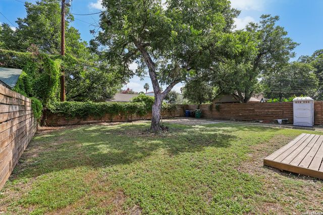 311 FURR DR, San Antonio, TX 78201