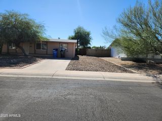 1803 W KERRY Lane, Phoenix, AZ 85027