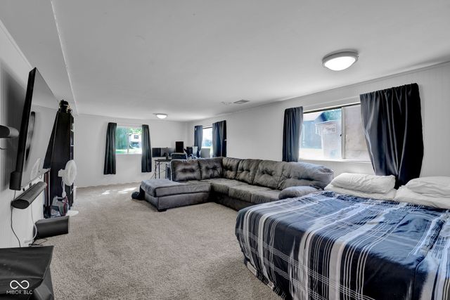3042 Fairlawn Drive, Columbus, IN 47203