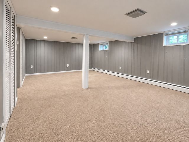 347 Lexington St, Woburn, MA 01801