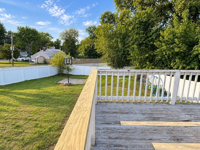 347 Lexington St, Woburn, MA 01801