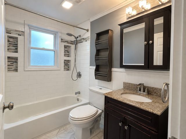 347 Lexington St, Woburn, MA 01801