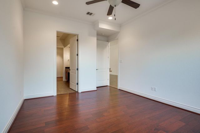 101 Rivalto CIR 2, Lakeway, TX 78734