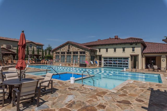101 Rivalto CIR 2, Lakeway, TX 78734