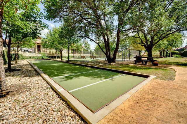 101 Rivalto CIR 2, Lakeway, TX 78734