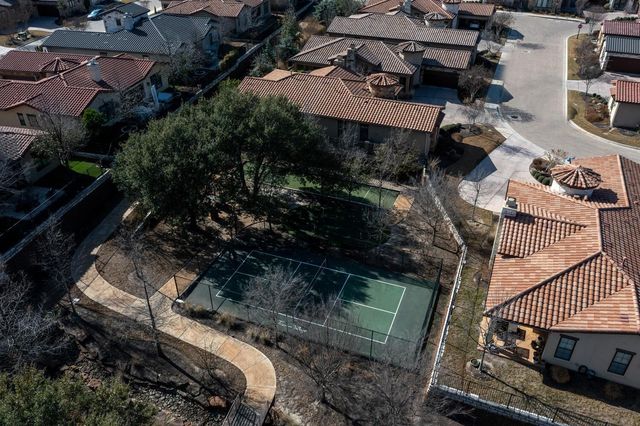 101 Rivalto CIR 2, Lakeway, TX 78734
