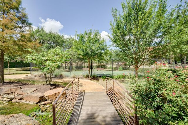101 Rivalto CIR 2, Lakeway, TX 78734