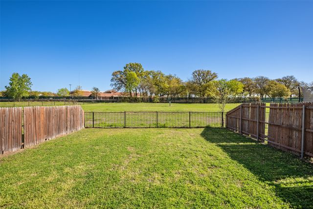 1426 Piedmont Drive, Mansfield, TX 76063