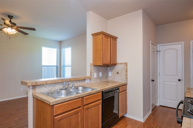 1426 Piedmont Drive, Mansfield, TX 76063