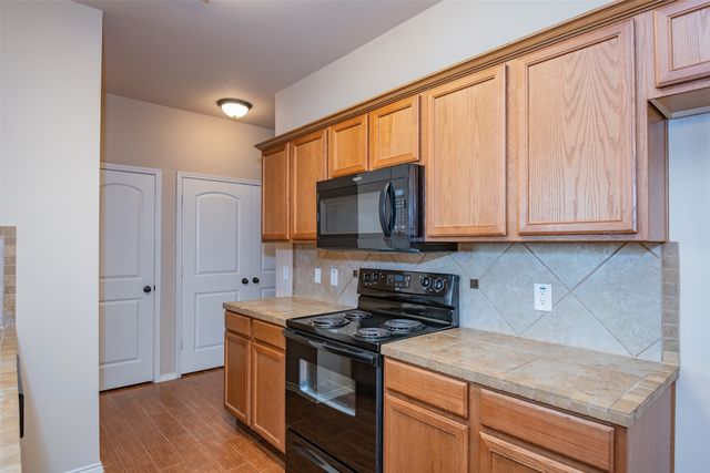 1426 Piedmont Drive, Mansfield, TX 76063