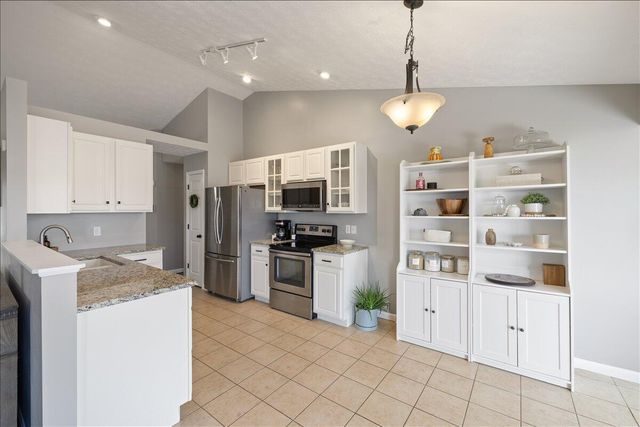 1845 Hunters Ridge Drive 1845 Hunters Ridge Drive, Troy, OH 45373
