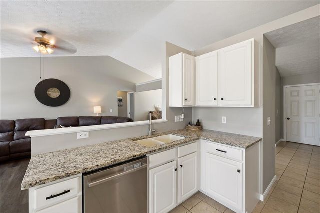 1845 Hunters Ridge Drive 1845 Hunters Ridge Drive, Troy, OH 45373