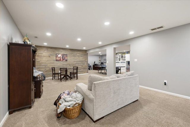 1845 Hunters Ridge Drive 1845 Hunters Ridge Drive, Troy, OH 45373